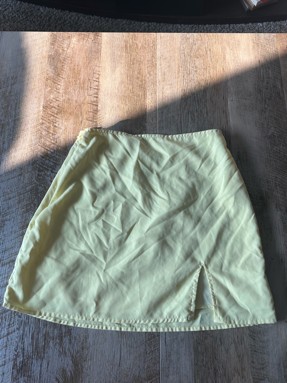 SHEIN Pale Yellow Mini Skirt with Front Slit